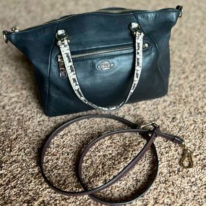 Coach Leather Versatile Purse
